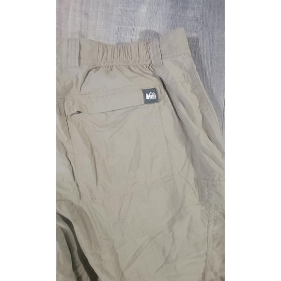 REI Co-Op Mens 38x32 Relaxed Beige Sahara Convertible Cargo Pants Ankle Zip - Picture 14 of 14
